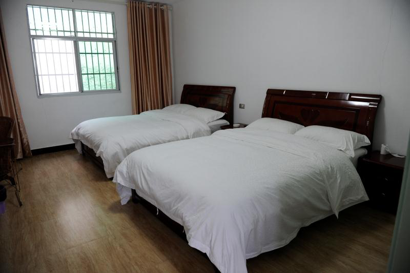 湖南旅游开发公司,怀化旅游开发公司,怀化峡谷探幽,怀化石林花山植物园
