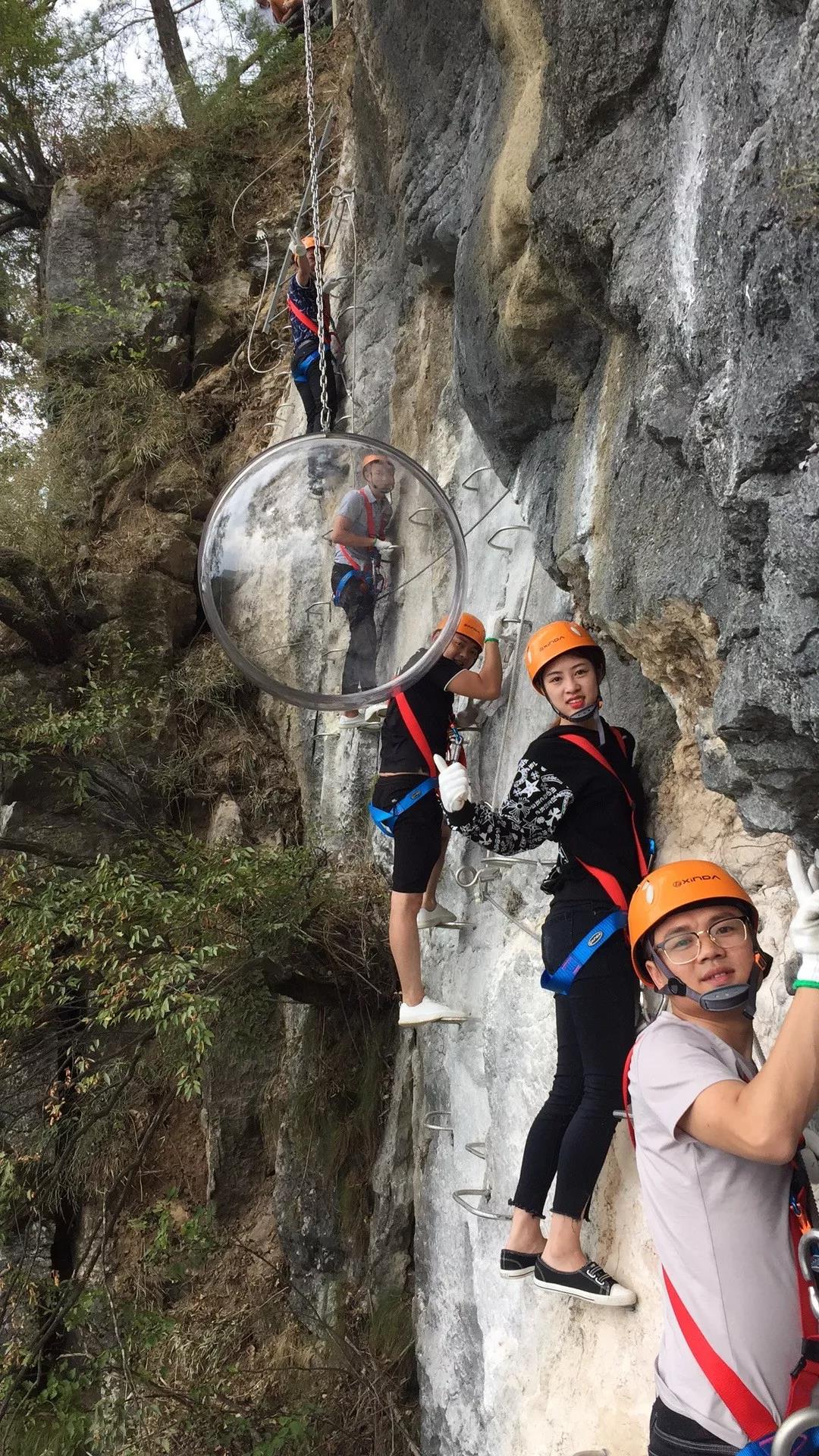 湖南旅游开发公司,怀化旅游开发公司,怀化峡谷探幽,怀化石林花山植物园